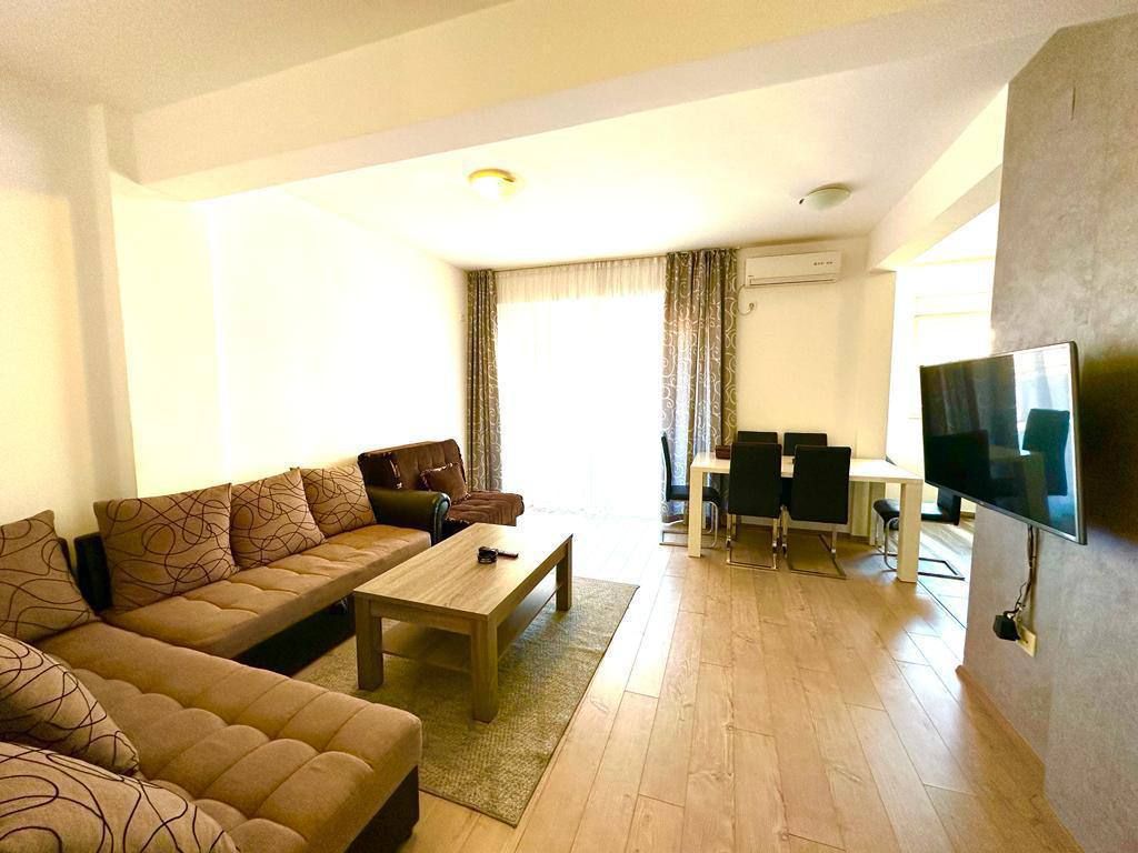 Piso en Budva, Montenegro, 67 m² - imagen 1