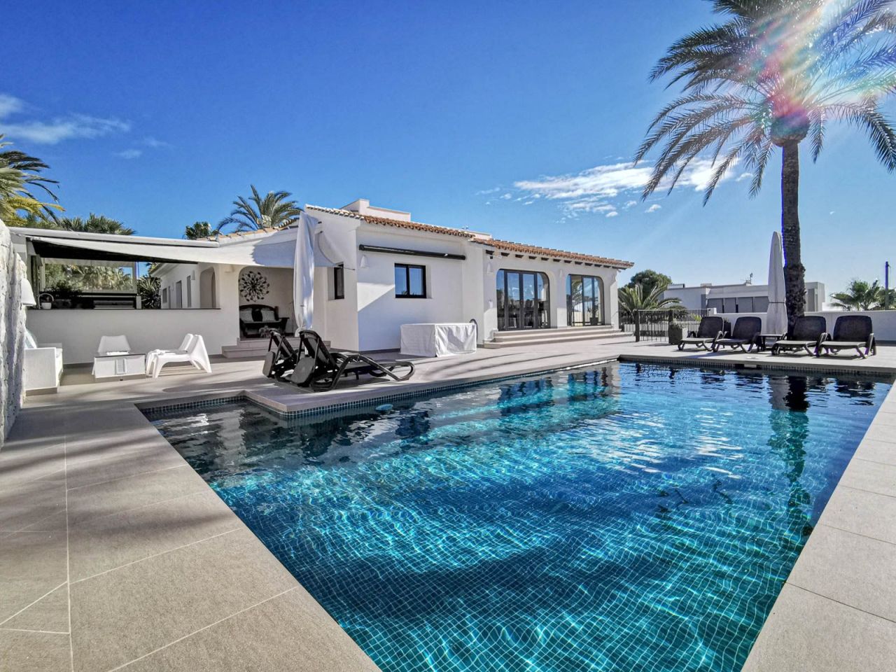 Villa in Moraira, Spanien, 404 m² - Foto 1