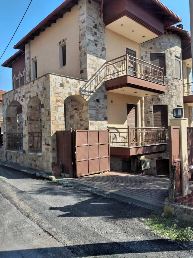 Haus in Thessaloniki, Griechenland, 340 m² - Foto 1