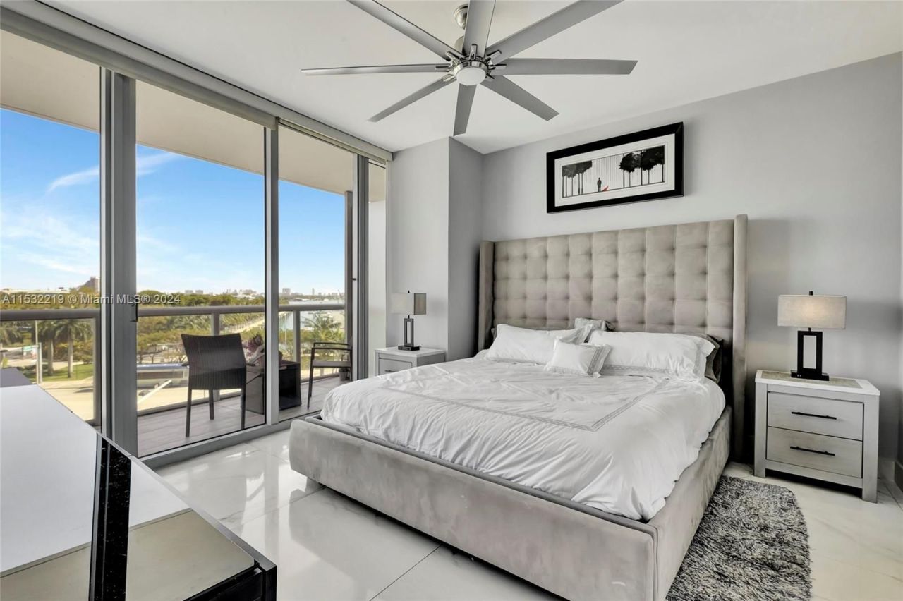 Piso en Miami, Estados Unidos, 80 m² - imagen 8