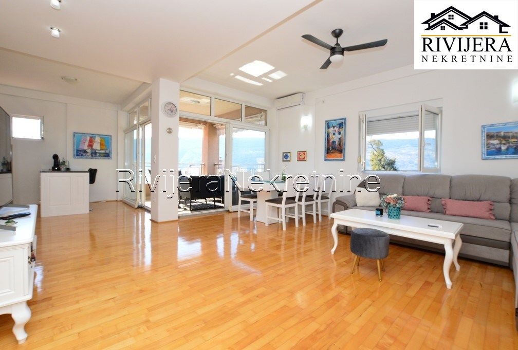 Appartamento a Herceg-Novi, Montenegro, 100 m² - foto 3