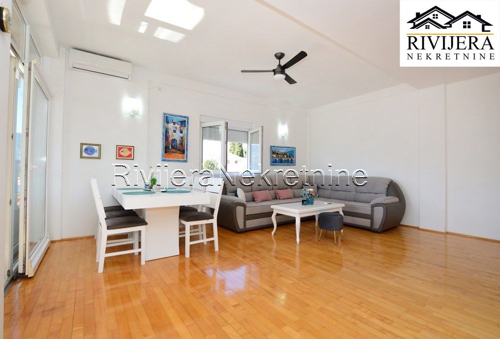 Appartamento a Herceg-Novi, Montenegro, 100 m² - foto 2