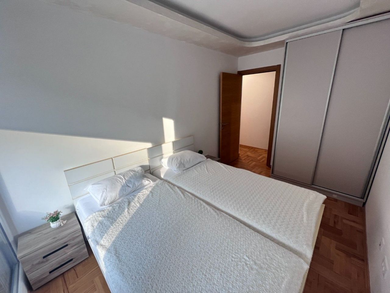 Flat in Budva, Montenegro, 77 m² - picture 9