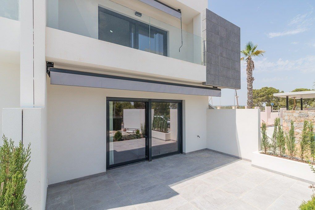 Bungalow in Torrevieja, Spain, 74 m² - picture 10