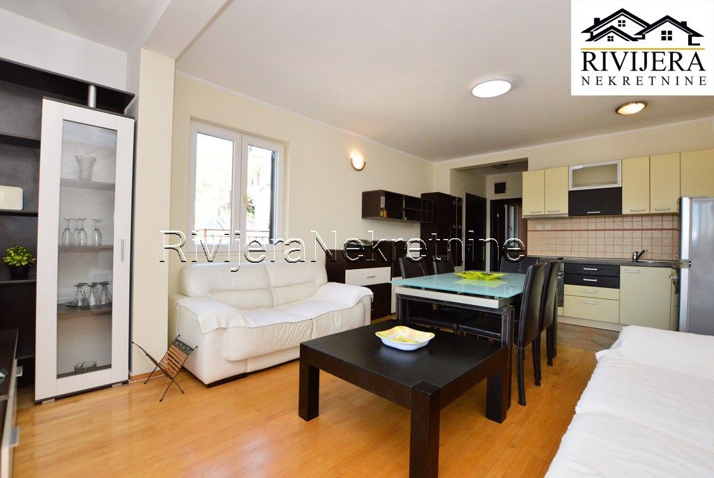 Piso en Herceg-Novi, Montenegro, 74 m² - imagen 4