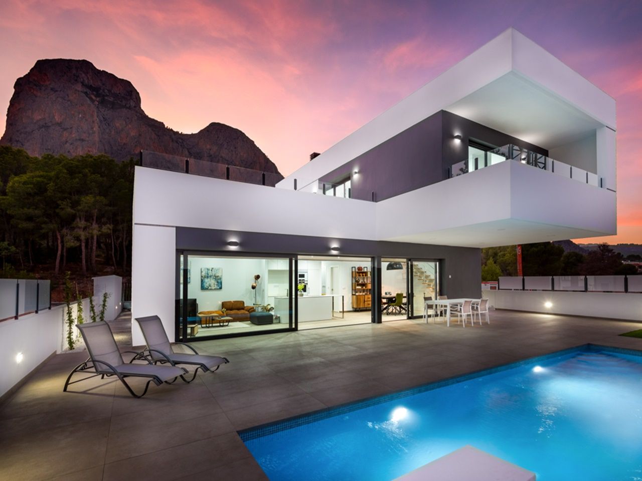 Casa en la Costa Blanca, España, 313 m² - imagen 1