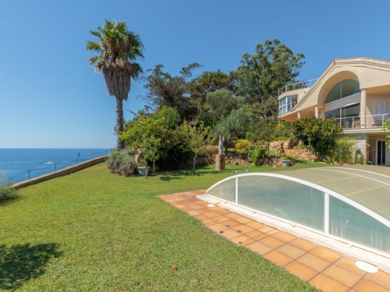 Haus in Costa Brava, Spanien, 665 m² - Foto 1