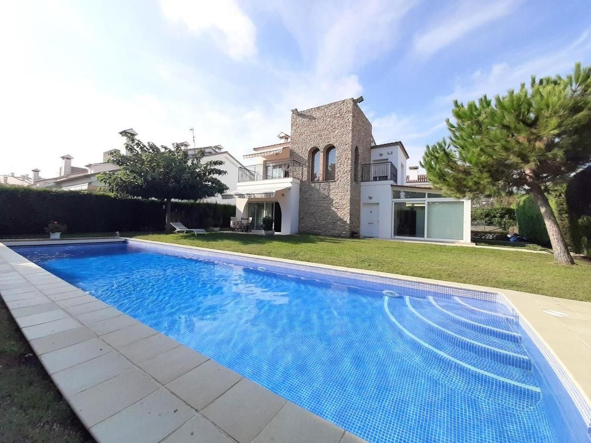 Maison sur la Costa Brava, Espagne, 280 m² - image 1