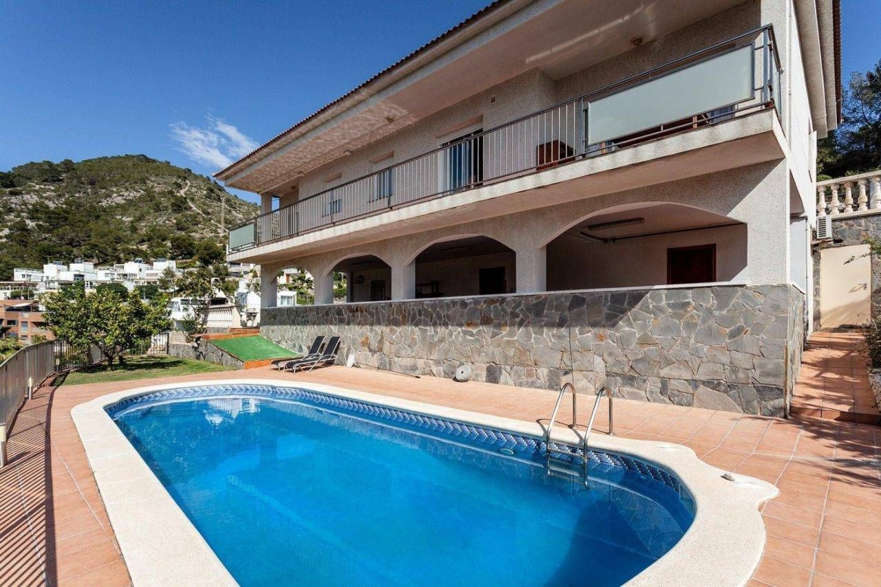 Casa en Costa del Garraf, España, 278 m² - imagen 1