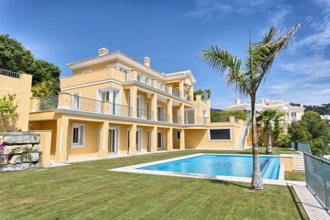 Haus in Costa del Sol, Spanien, 973 m² - Foto 1