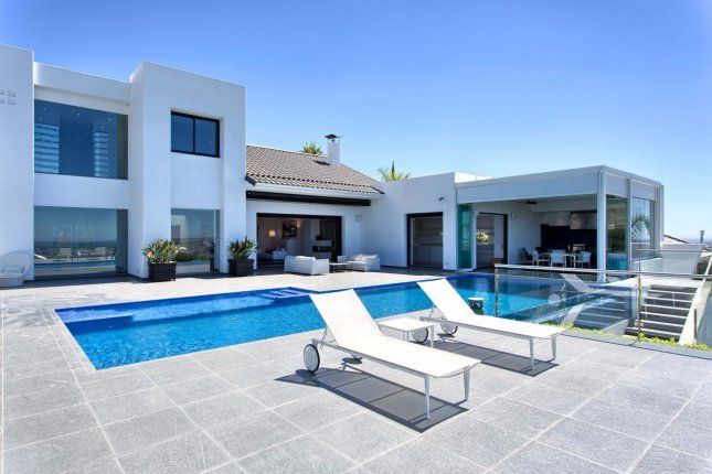 Maison sur la Costa del Sol, Espagne, 610 m² - image 1