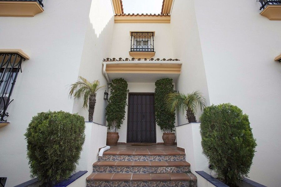 Haus in Costa del Sol, Spanien, 356 m² - Foto 1