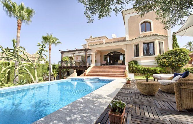 Haus in Costa del Sol, Spanien, 650 m² - Foto 1