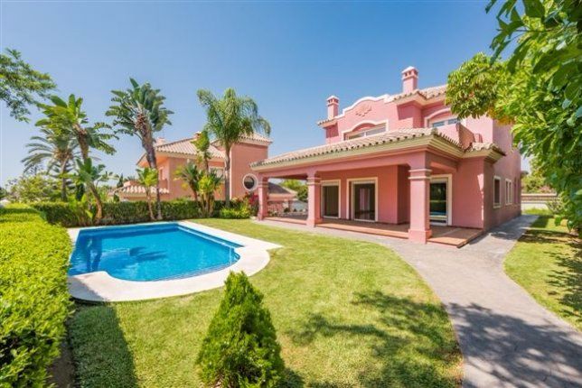 Haus in Costa del Sol, Spanien, 410 m² - Foto 1