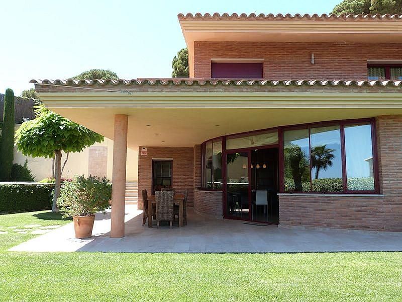 House on Costa del Maresme, Spain, 563 m² - picture 1