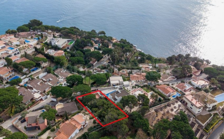 Land on Costa Brava, Spain, 668 m² - picture 1