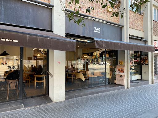 Gewerbeimmobilien in Barcelona, Spanien, 140 m² - Foto 1