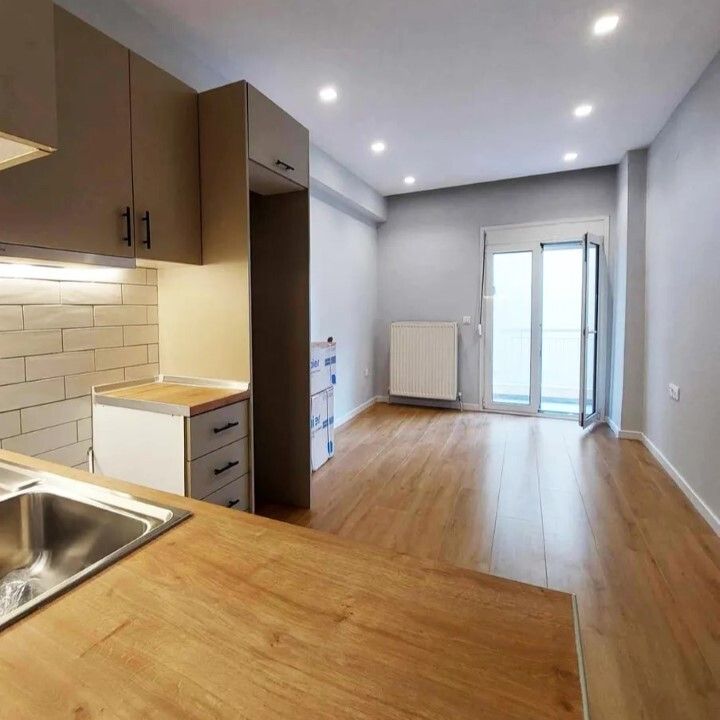 Flat in Thessaloniki, Greece, 52 m² - picture 1