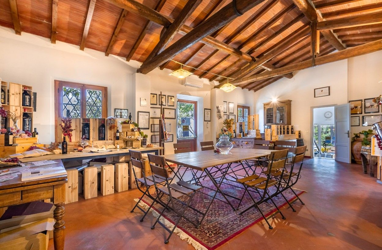 Industrial en Florencia, Italia, 4 700 m² - imagen 6