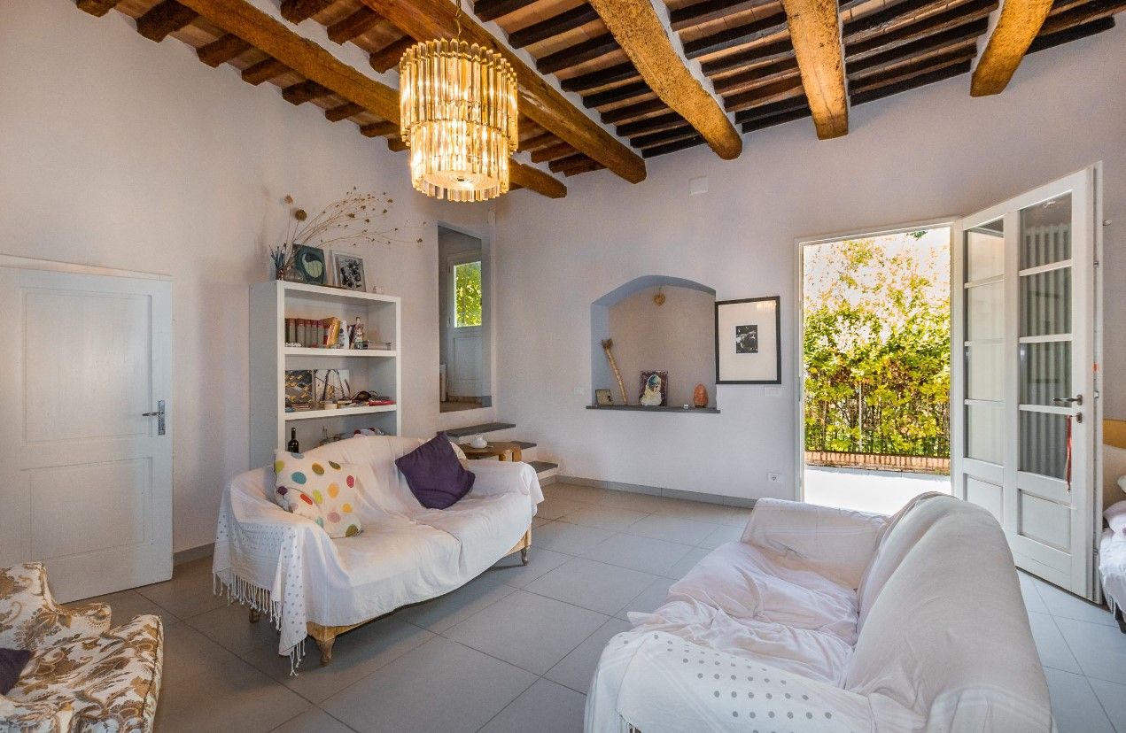 Industrial en Florencia, Italia, 4 700 m² - imagen 7