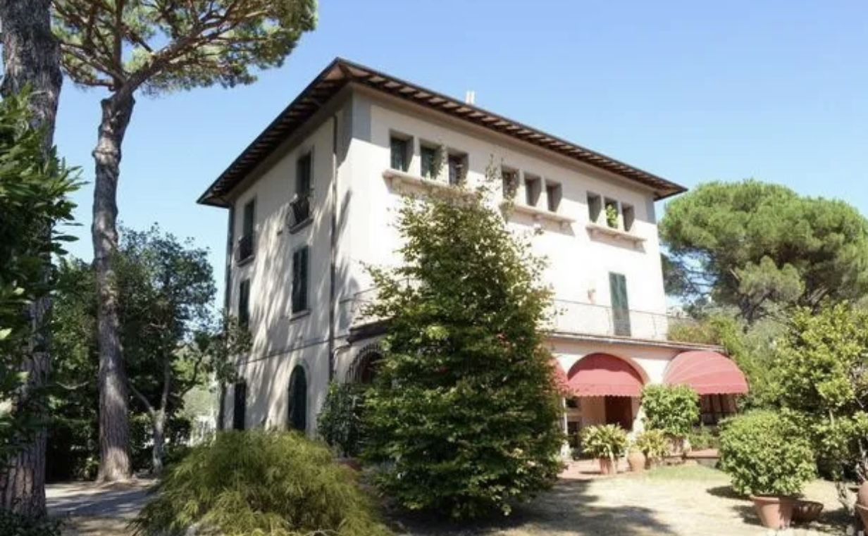 House in Montecatini Terme, Italy, 520 m² - picture 1
