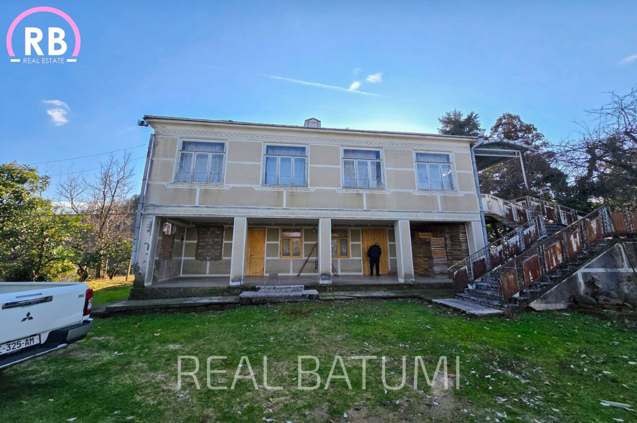 House in Batumi, Georgia, 200 m² - picture 1