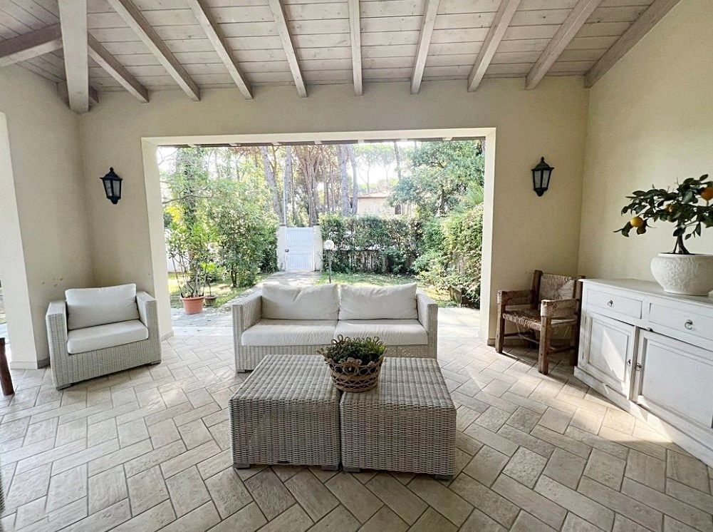 Villa in Forte dei Marmi, Italien, 200 m² - Foto 2