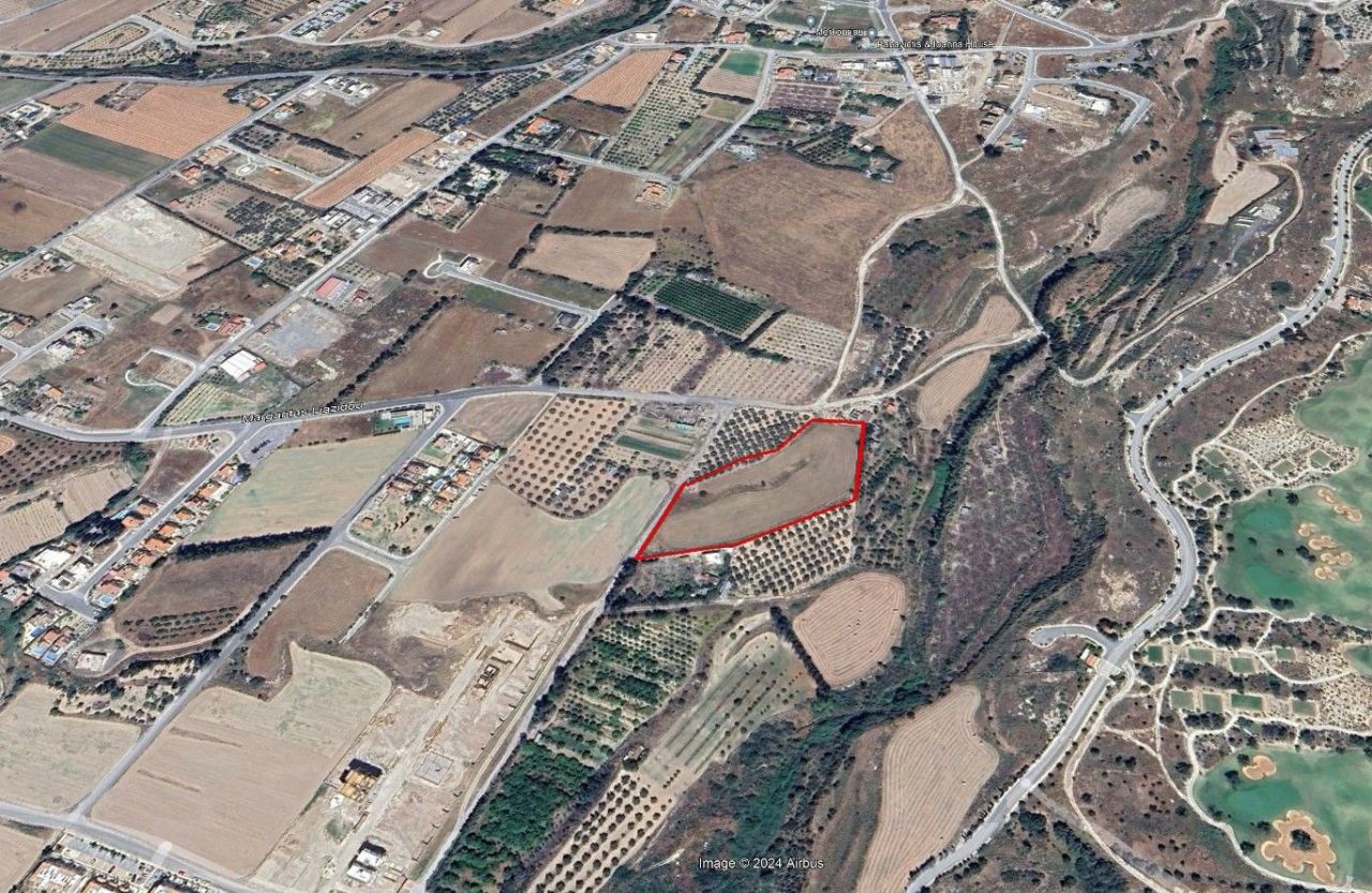 Terrain à Paphos, Chypre, 10 633 m² - image 1