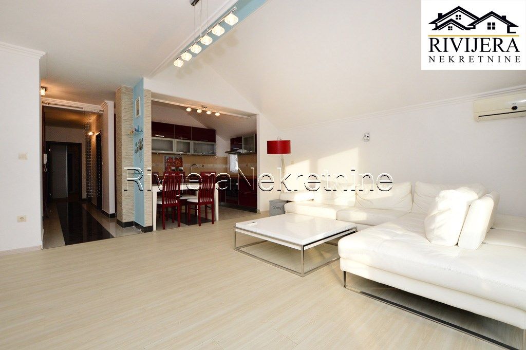 Flat in Herceg-Novi, Montenegro, 96 m² - picture 1