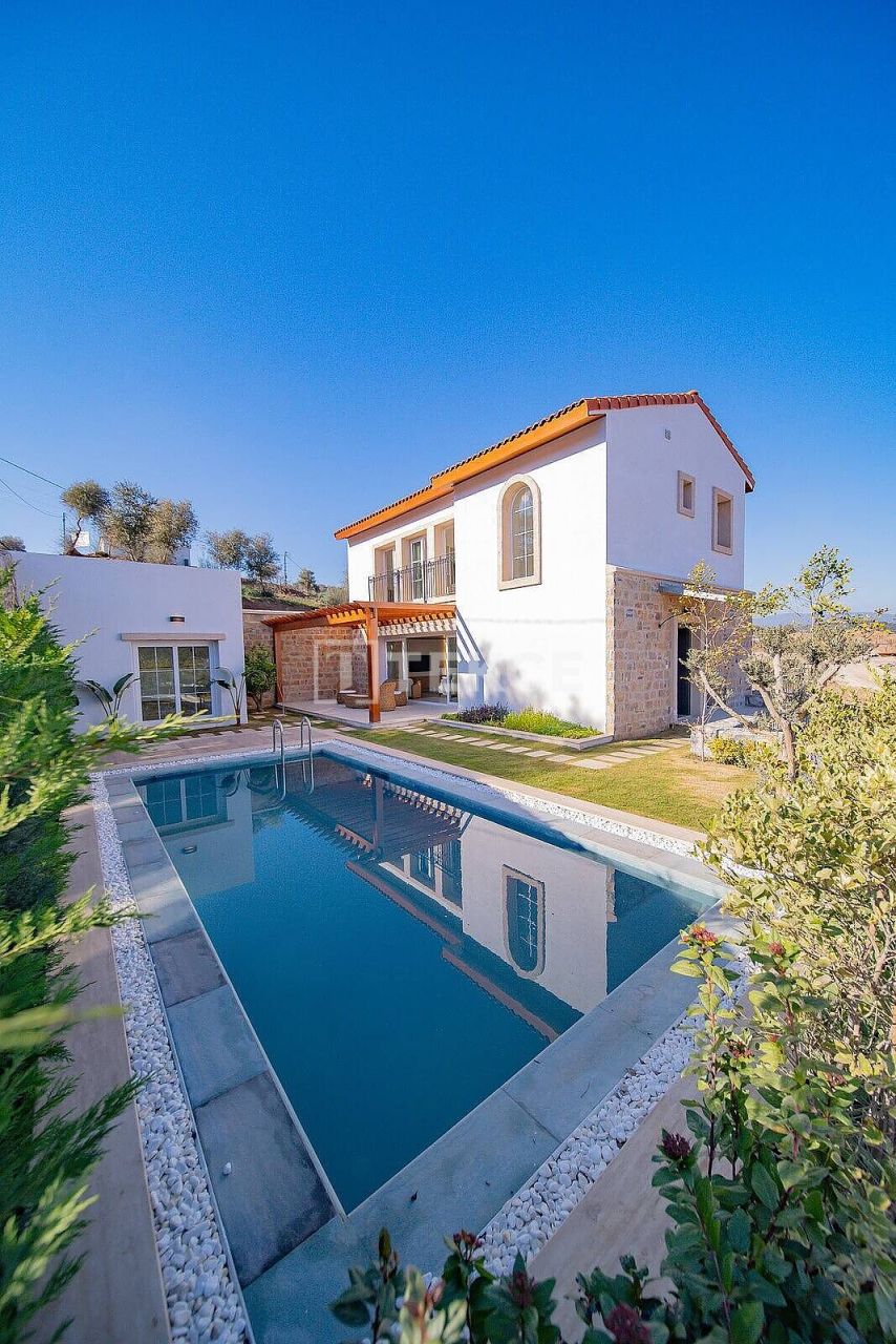 Villa à Milas, Turquie, 125 m² - image 1