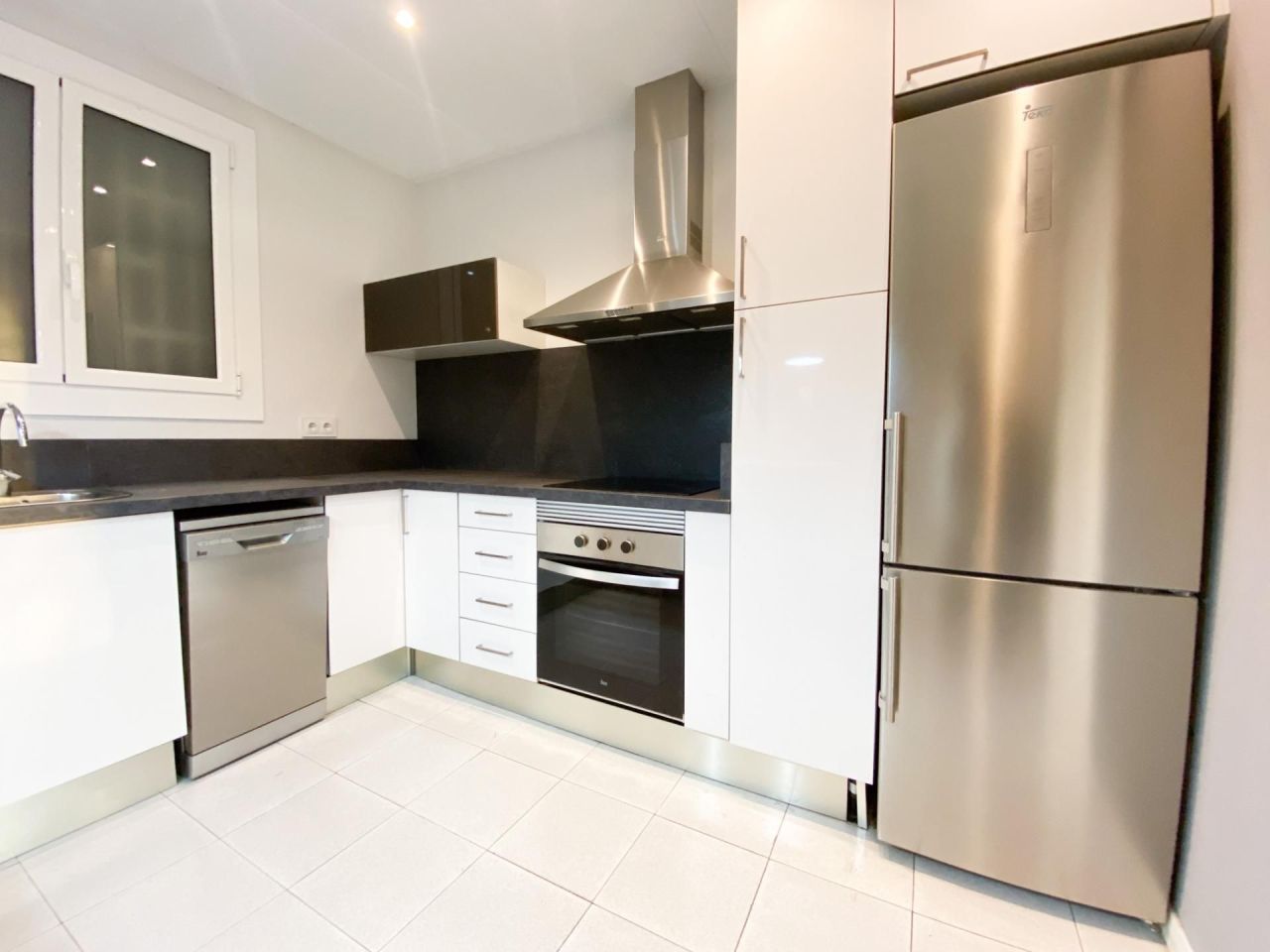 Apartment in Barcelona, Spanien, 63 m² - Foto 2