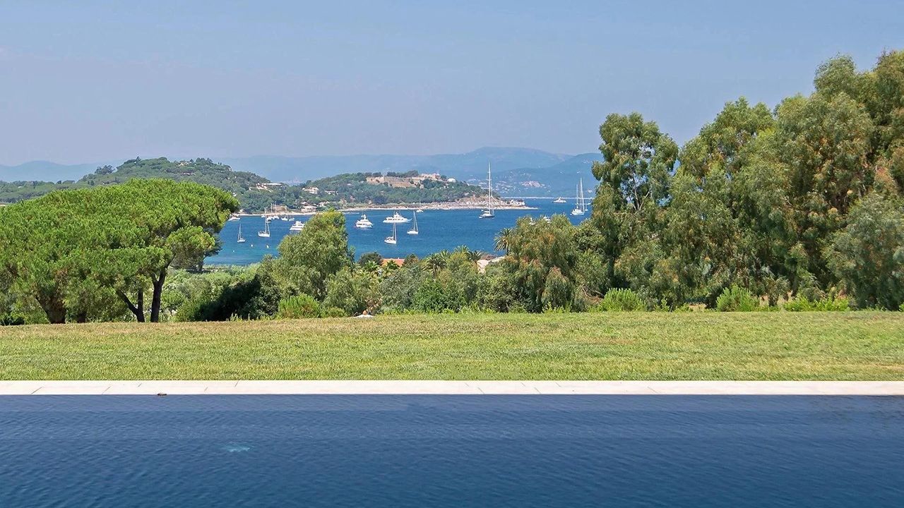 Villa en Saint-Tropez, Francia, 980 m² - imagen 1