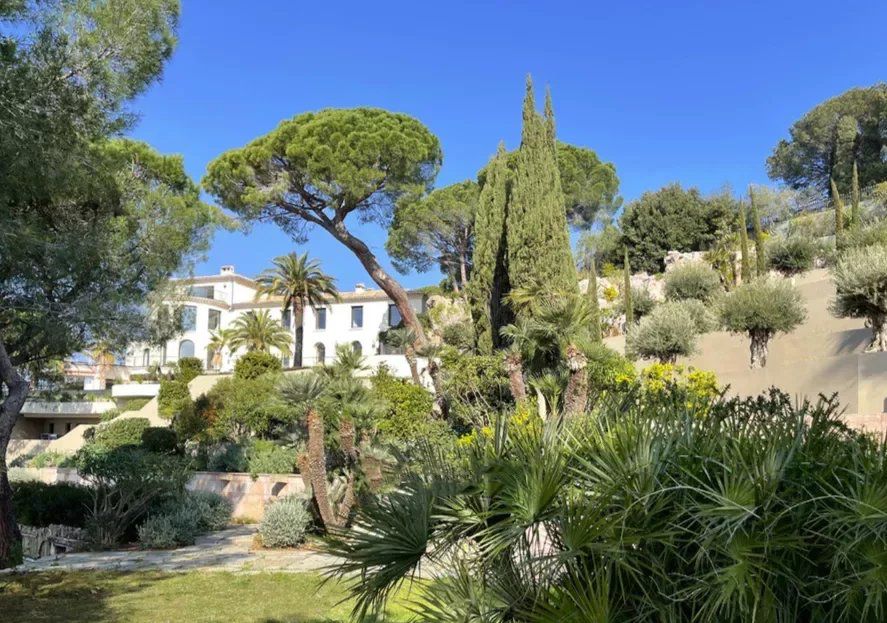 Villa à Cannes, France, 3 000 m² - image 2