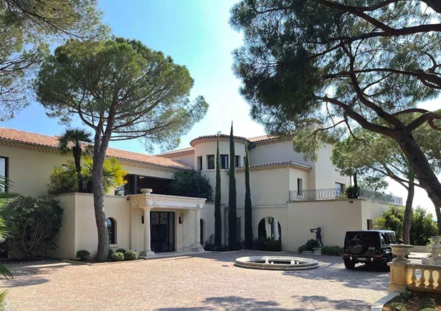 Villa in Cannes, France, 3 000 m² - picture 1