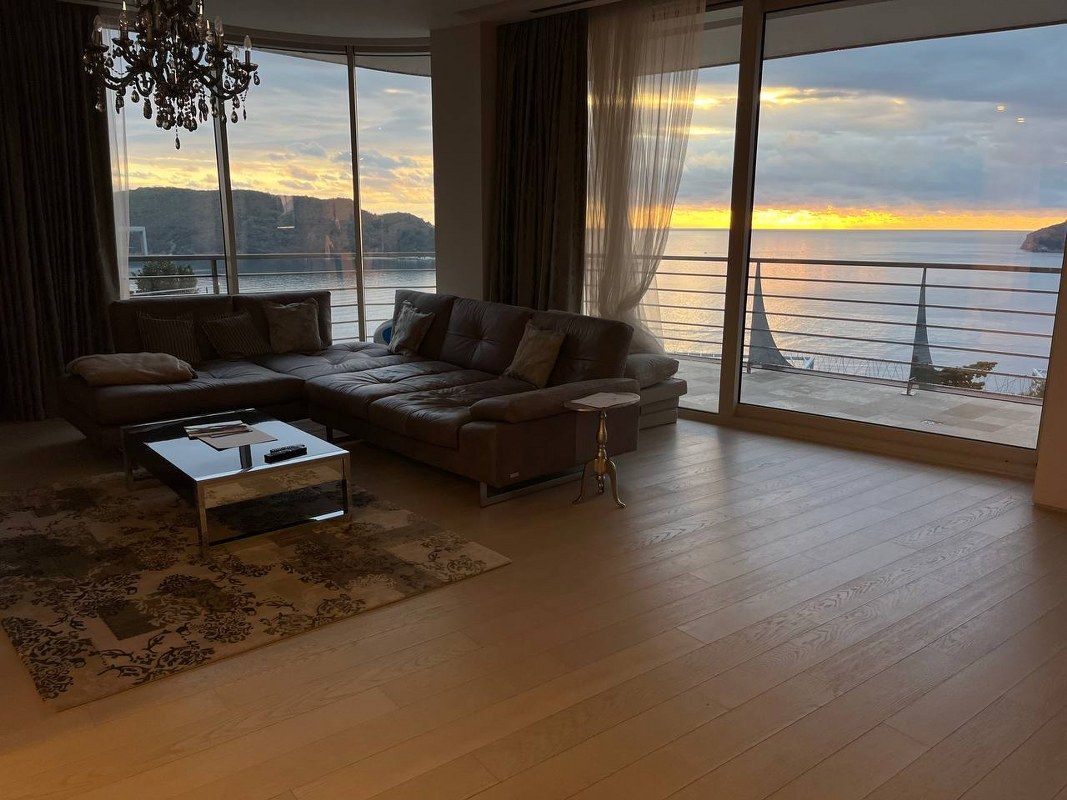 Appartement à Budva, Monténégro, 179 m² - image 1