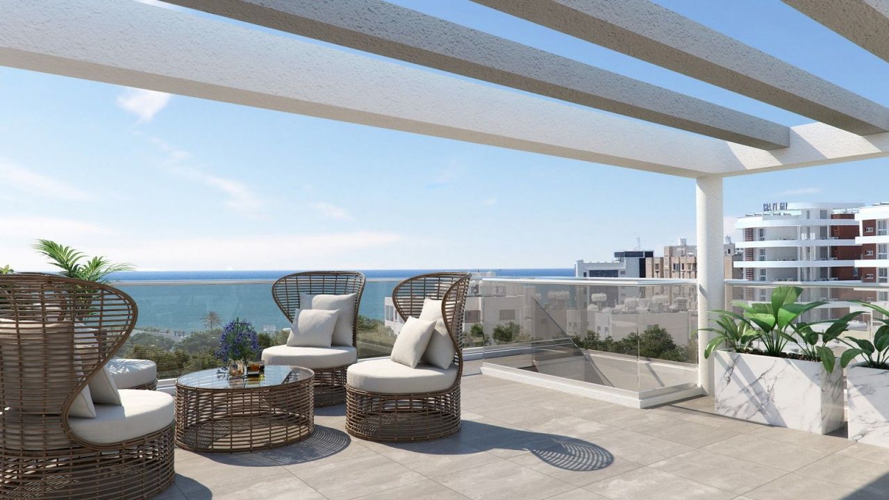 Penthouse in Larnaca, Cyprus, 102 m² - picture 1