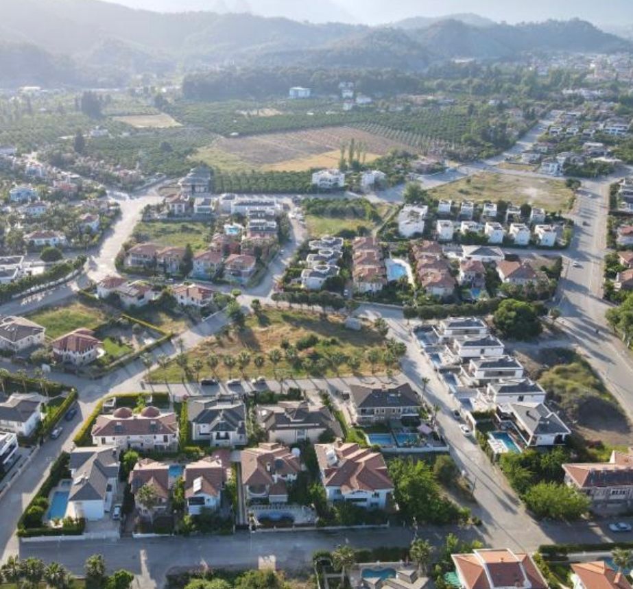 Terrain à Kemer, Turquie, 1 550 m² - image 1