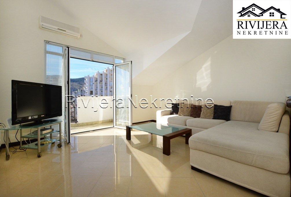 Appartement à Herceg-Novi, Monténégro, 73 m² - image 1