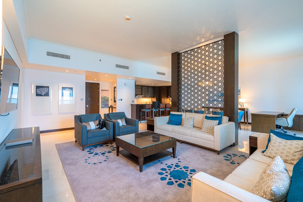 Flat in Abu Dhabi, UAE, 222 m² - picture 1