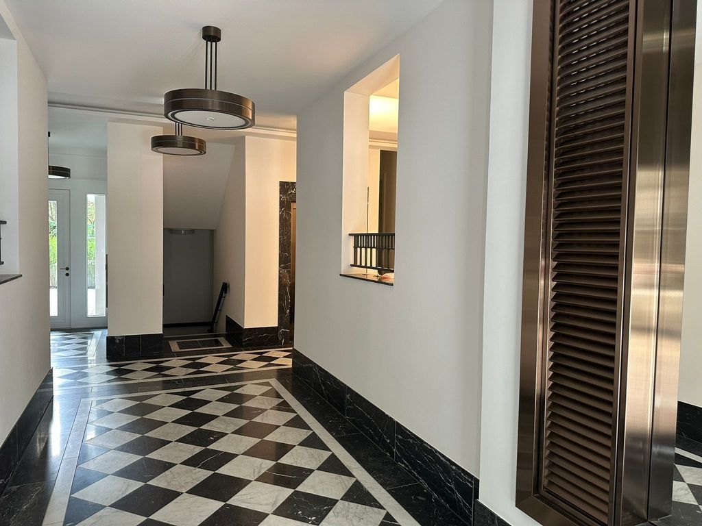 Flat in Berlin, Germany, 252.33 m² - picture 3