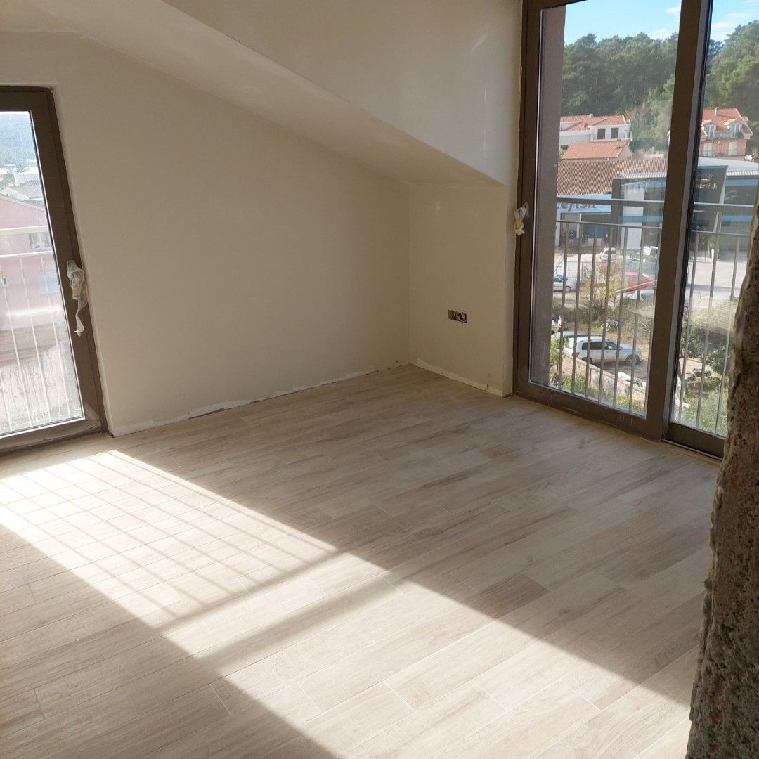 Flat in Tivat, Montenegro, 81 m² - picture 1