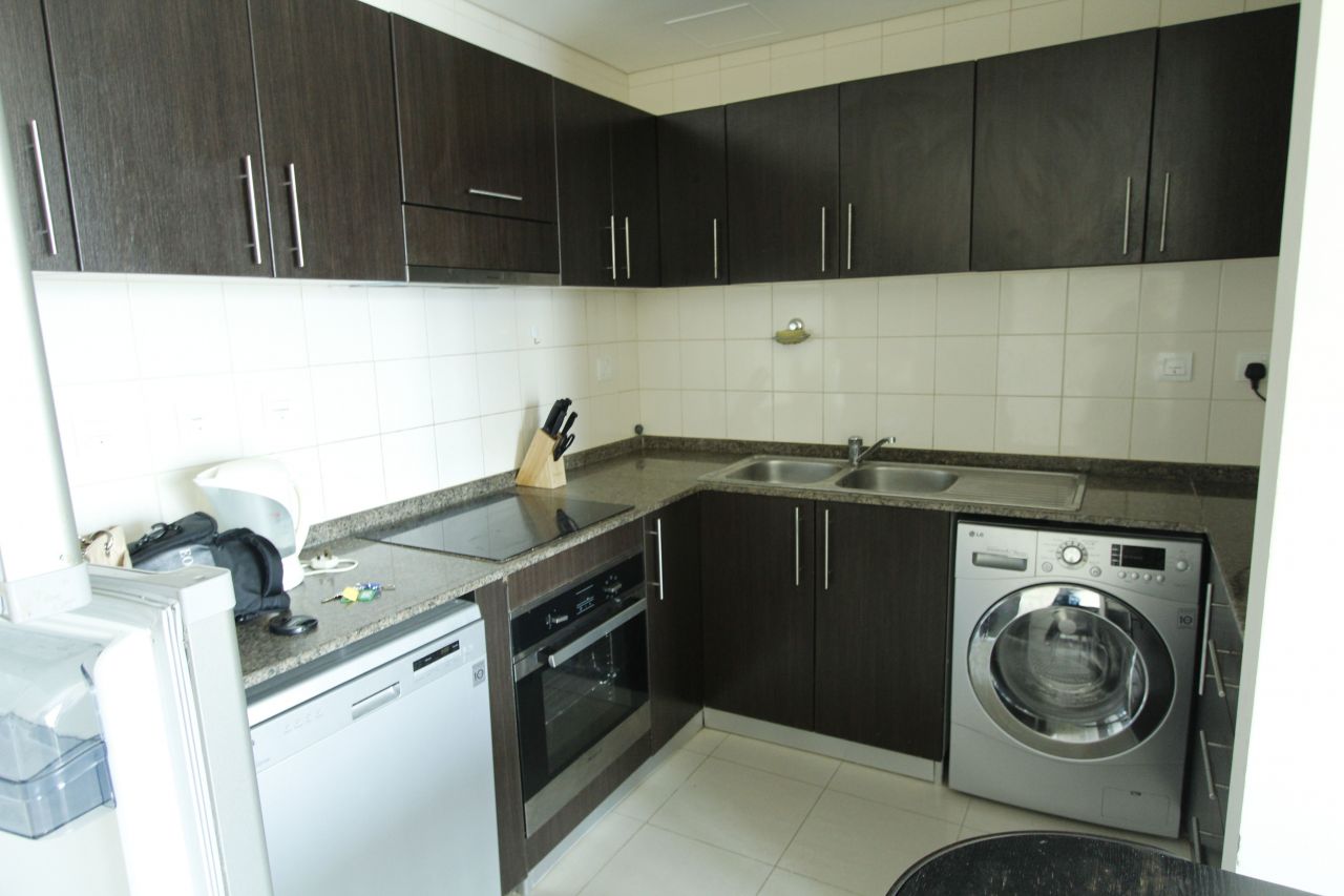 Apartment in Dubai, UAE, 65 m² - picture 12