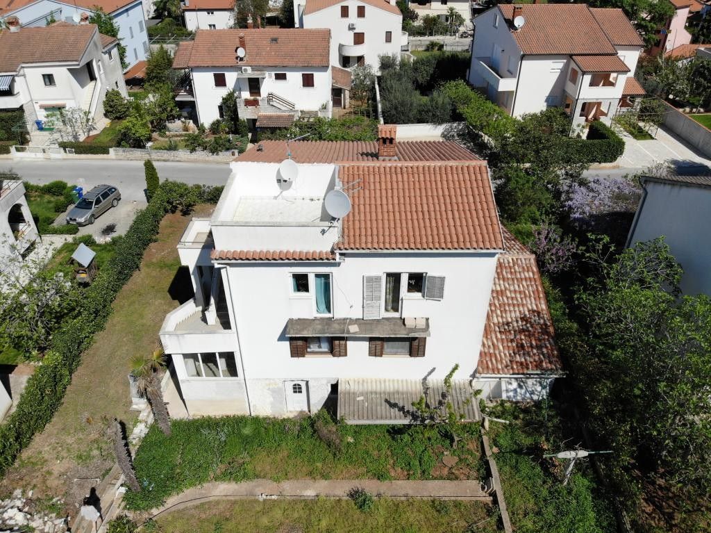 Haus in Pula, Kroatien, 320 m² - Foto 1