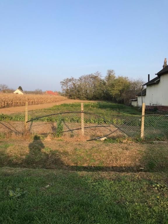 Terrain Buzsák, Hongrie, 2 000 m² - image 1