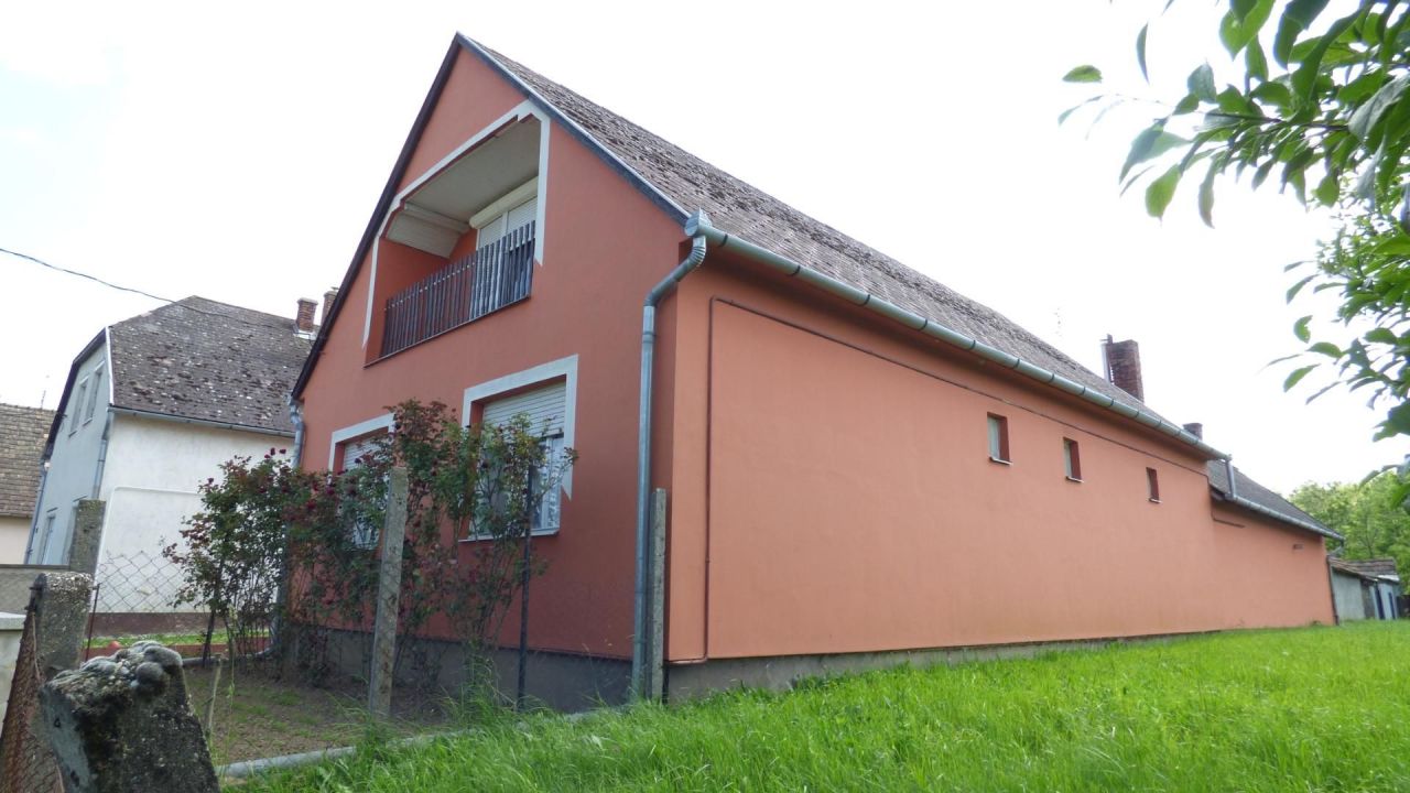 Villa Ötvöskónyi, Hongrie, 155 m² - image 3