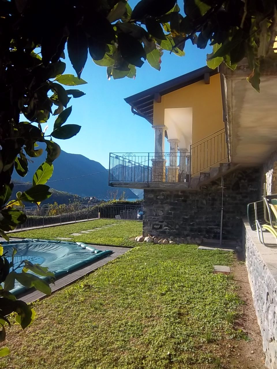 Villa à Tremezzina, Italie, 380 m² - image 1