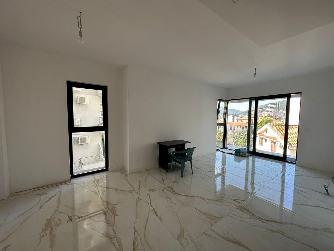 Piso en Budva, Montenegro, 50 m² - imagen 1