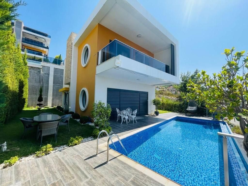 Villa à Alanya, Turquie, 175 m² - image 1