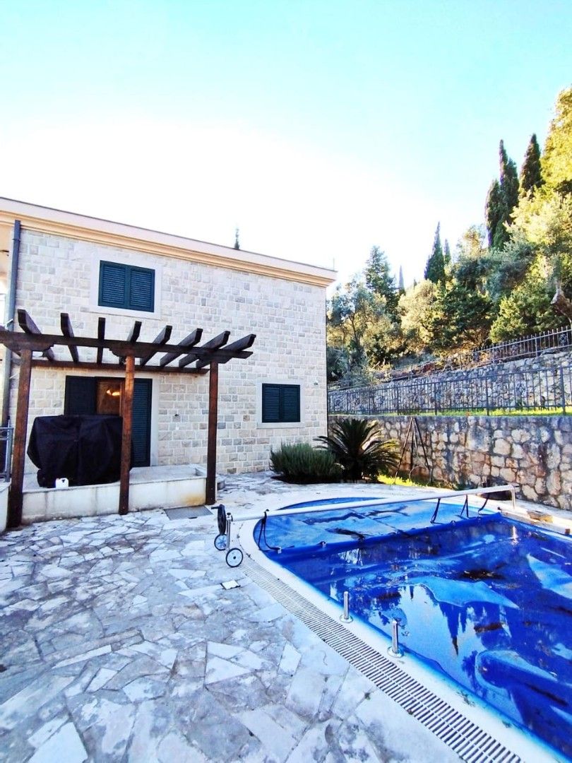 Casa a Herceg-Novi, Montenegro, 280 m² - foto 11