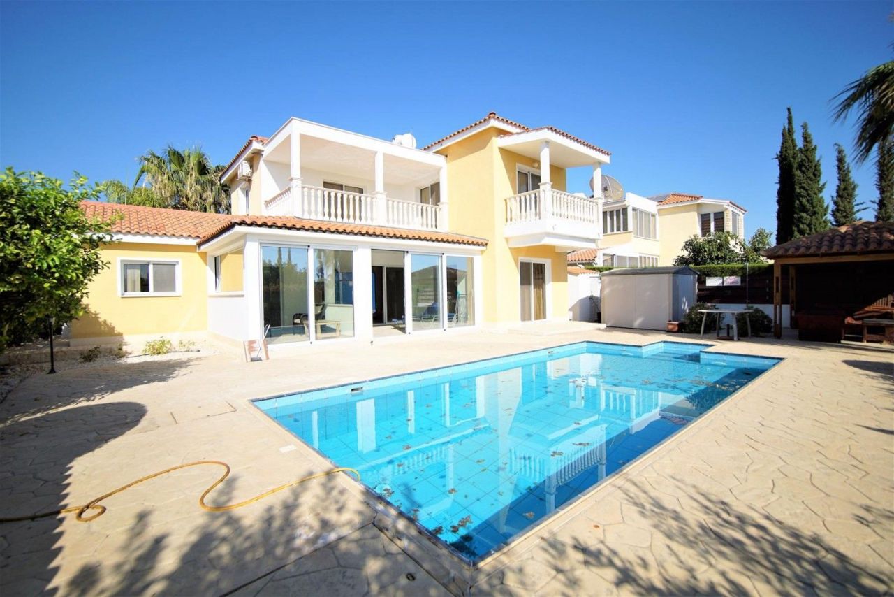 Villa in Paphos, Cyprus, 170 m² - picture 1